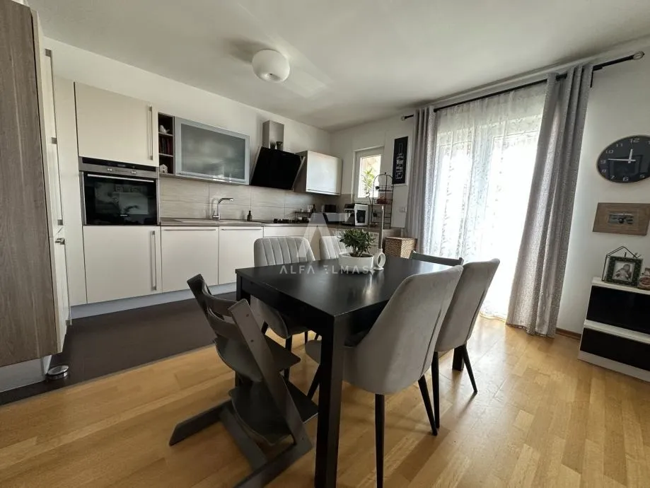 Viškovo, namješten stan s pogledom na more! ID 649 - cover