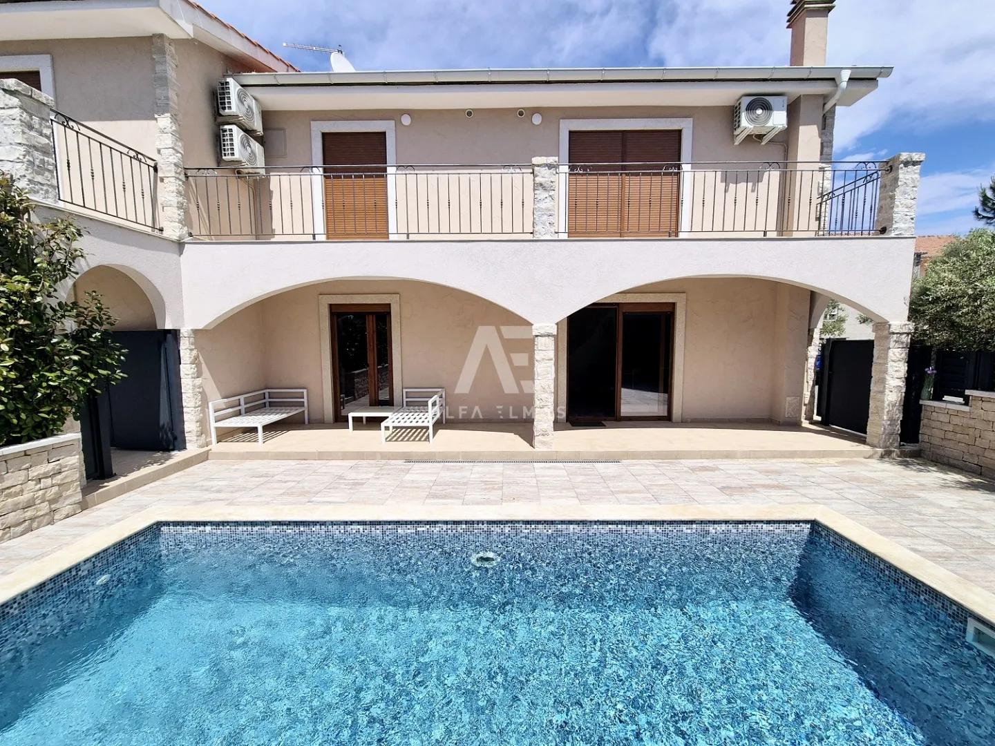 Krk, okolica, dvojna kuća sa bazenom, namješteno! ID 640 - cover