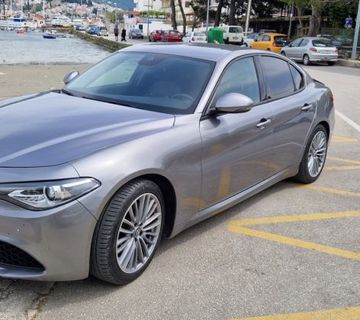 Alfa Romeo Giulia 2,2 JTD - cover