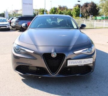 Alfa Romeo Giulia 2.2 Mjt SUPER AUTOMATIK - cover