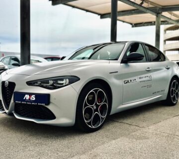 Alfa Romeo Giulia 2,2 Q4 | Competizione AUT. - cover