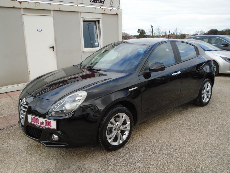 alfa-romeo-giulietta-1.4-turbo-slika-215556801