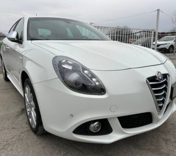 Alfa Romeo Giulietta 2,0 JDTm EXCLUSIVE, KOŽA, NAVI, LED, SERVISNA - cover