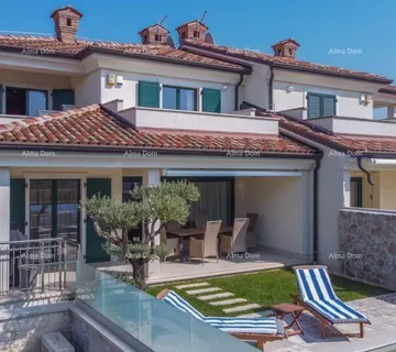 Kuća UMAG – Luksuzna vila s grijanim bazenom, svega 120 m od mora