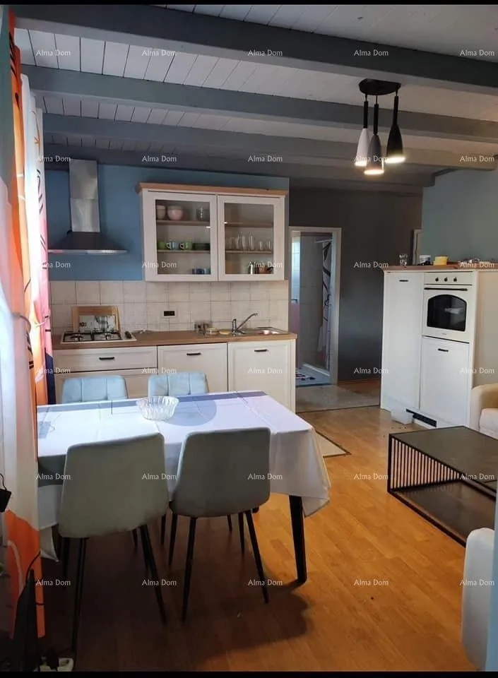 Stan Prodaje se prekrasan stan, 70 m², blizu Rovinja - cover
