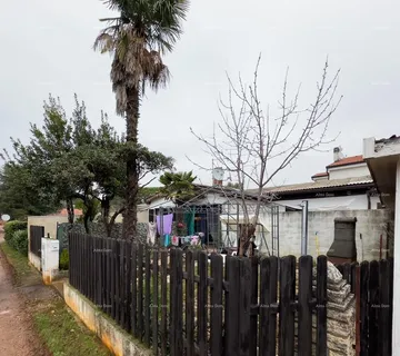 Kuća Prodaja kuće, udaljena 50 m od mora, Umag!