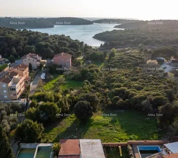 Građevinsko zemljište Prodaja – zemljište 1.943 m², Vinkuran (200 m od mora)