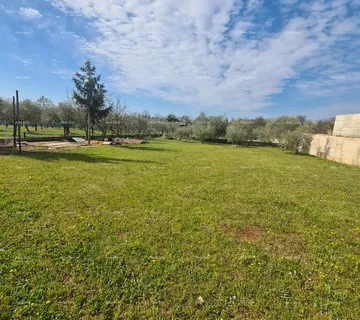 Građevinsko zemljište Prelijepo građevinsko zemljište – 600 m², Lovreć