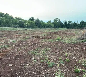 Građevinsko zemljište Prodaje se građevinsko zemljište, 4300m2 u industrijsko-poslovnoj zoni Šišan. - cover