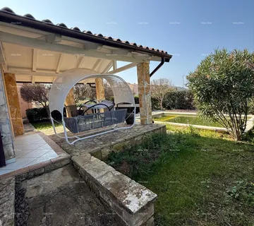 Kuća Prodaja - kuća s bazenom u blizini mora, Volme, Banjole!