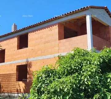 Kuća Prodaje se kuća u izgradnji, 200 m2, blizu Svetvinčenta. - Svetvinčenat