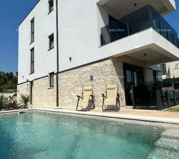 Kuća Moderna kuća s bazenom u Medulinu, idealna za obitelj ili investiciju!