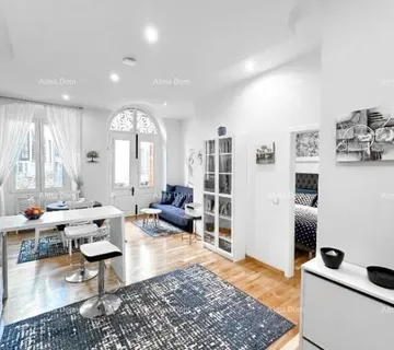 Stan Luksuzan stan u srcu Pule – 122 m². Pješačka zona.