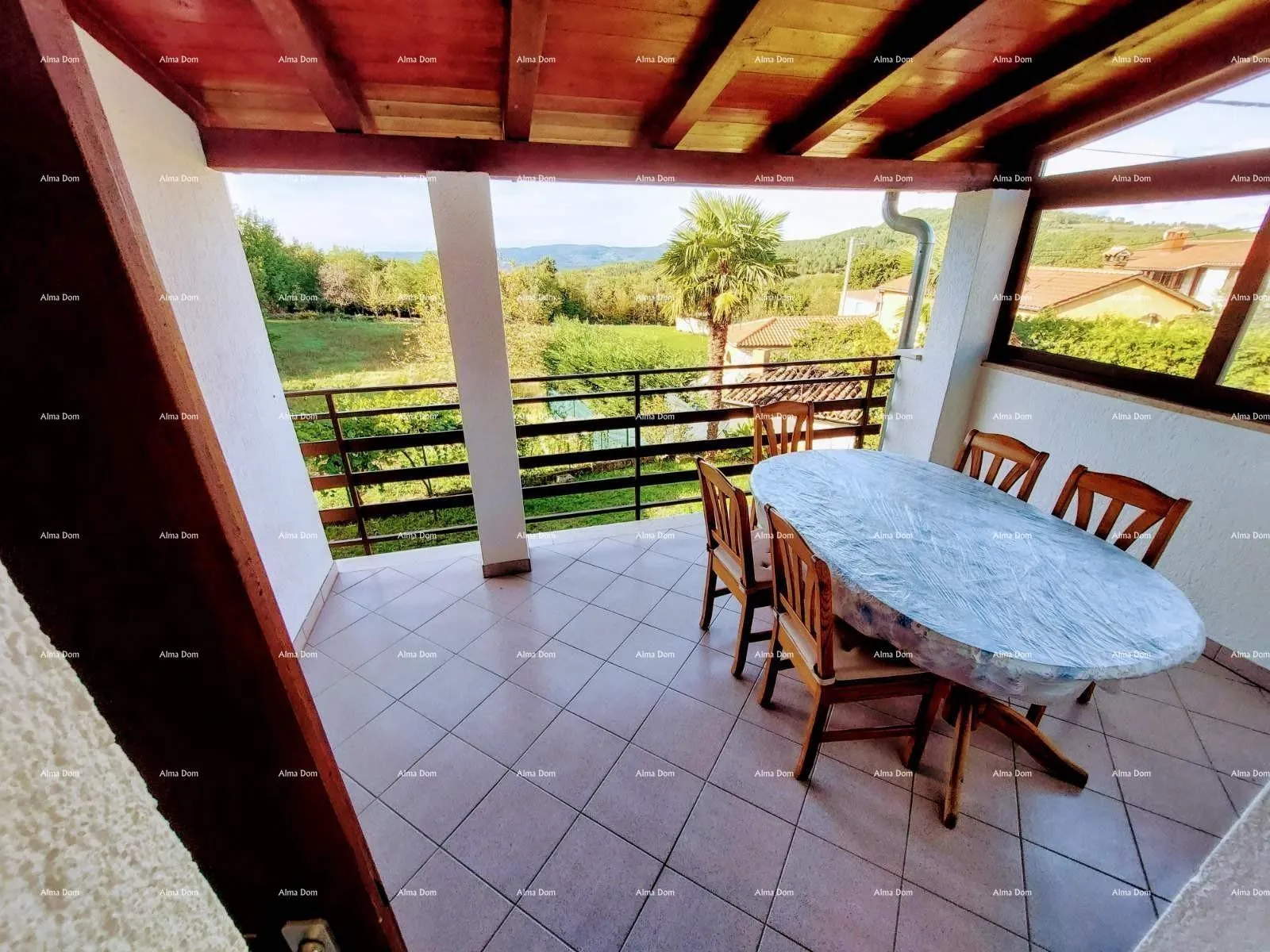 Kuća Prodaje se kuća, 170 m2, Karojba - cover