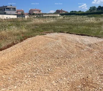 Građevinsko zemljište Prodajemo građevinsko zemljište. - cover