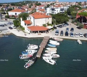 Kuća Poslovno-stambena zgrada pored mora, Medulin!