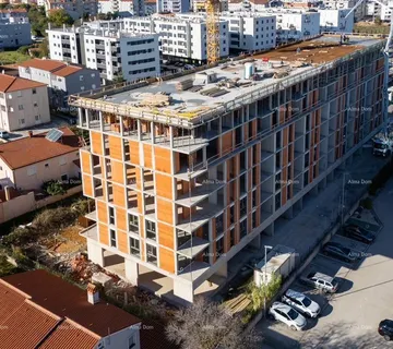 Stan Pula. Višestambeni novi objekt. Prodaja stana s parkirnim mjestom i spremištem. Blizina nove bolnice. S37