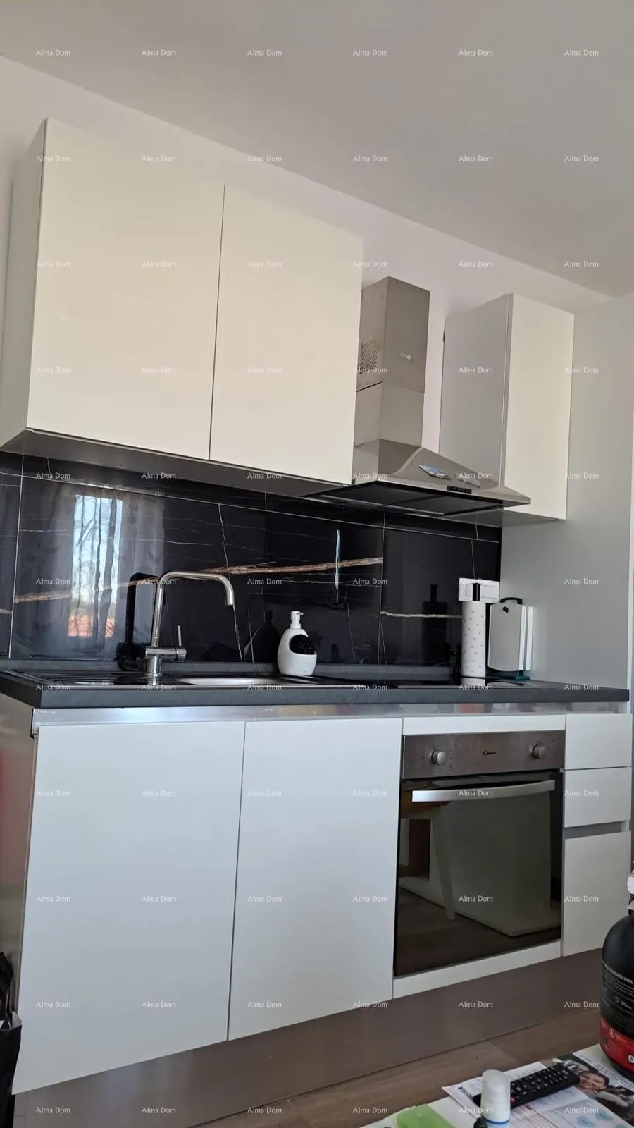 Stan Prodaje se lijep stan u Puli – 33.20m². Blizina Caffe bara - cover