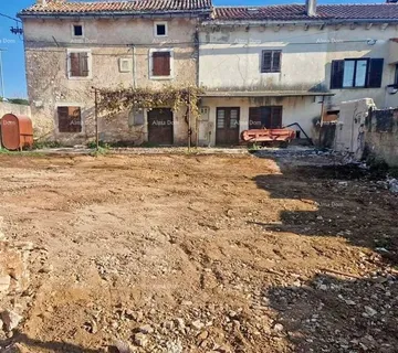 Kamena kuća Prodaja dvije kamene kuće s garažom za renovaciju - okolica Žminja! - cover
