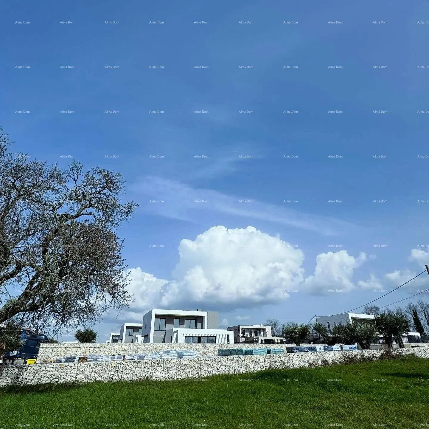Kuća Prodaje se luksuzna vila sa bazenom, Svetvinčenat - cover