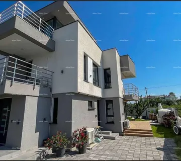 Kuća Moderna vila u Istri s pogledom na more, krovnom terasom i uređenim vrtom – 800 m od plaže - cover