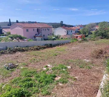 Građevinsko zemljište Prodaje se građevinsko zemljište u Banjolama