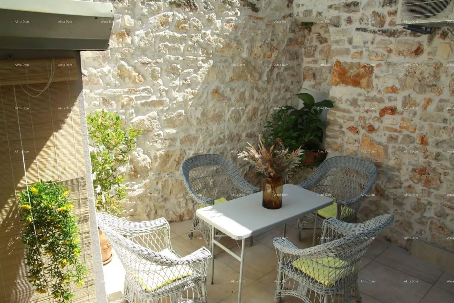 Stan Stan u centru Pule, 79 m² - cover