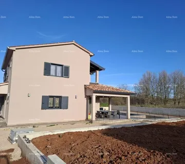 Kuća Prekrasna kuća s bazenom i vrtom blizu Labina