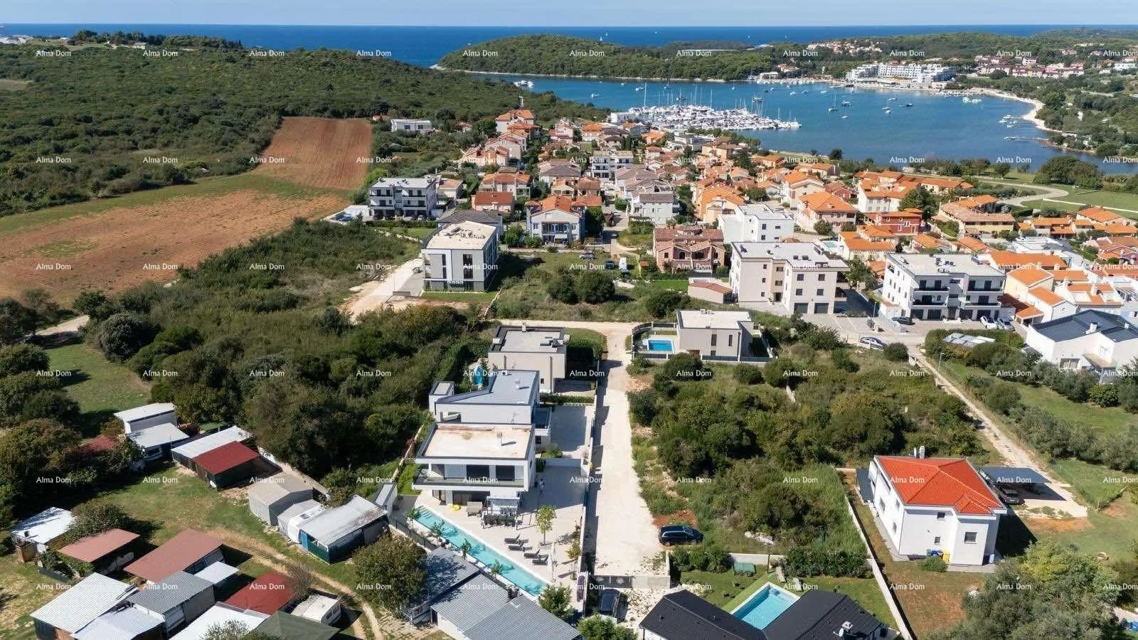 Kuća Savršena obiteljska kuća s bazenom u Banjolama, blizu plaže i prirode - cover