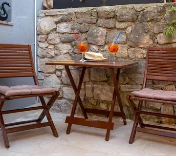 Stan Prodaja - Elegantno uređen dvoetažni stan u staroj jezgri grada, Rovinj!