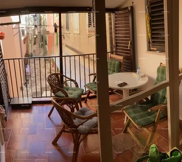 Kuća Apartmanska kuća u centru Vrsara – 200 m od mora - cover
