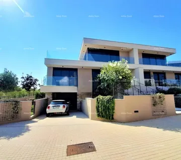 Kuća Luksuzna dupleks vila u Petram Resortu – Crveni Vrh, Umag!