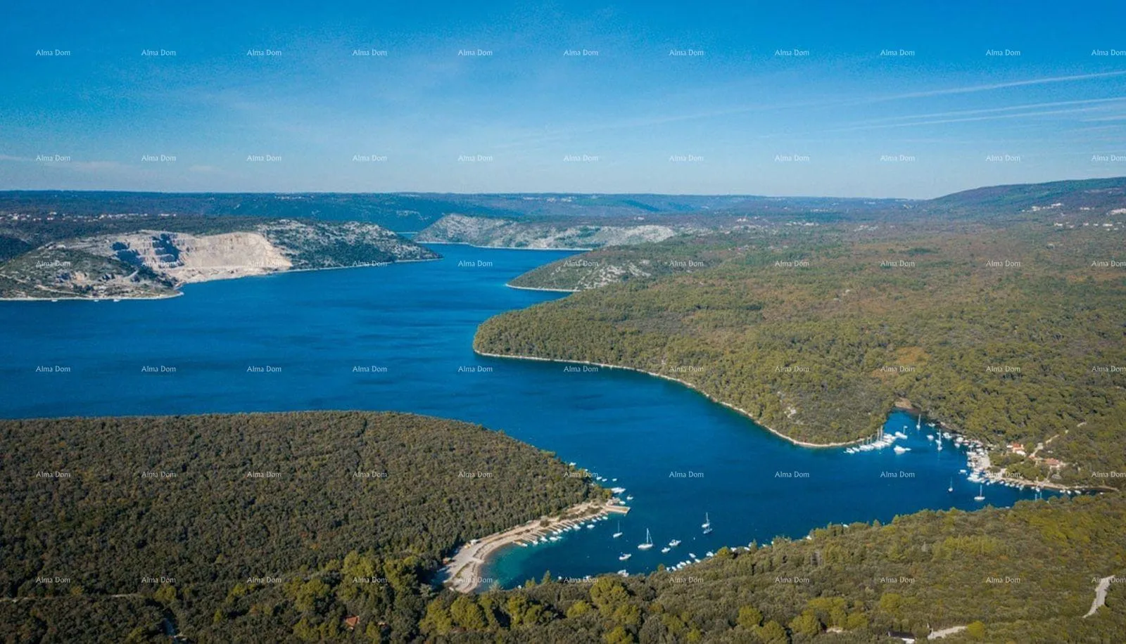Građevinsko zemljište BARBAN - Građevinsko zemljište + veliko poljoprivredno s pogledom na more - cover
