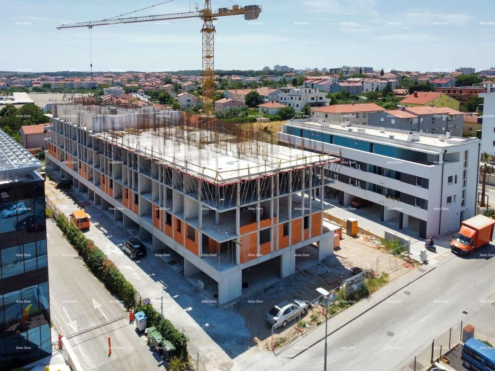 Stan Pula! Višestambena, moderna zgrada s liftom, blizu centra. S42 - cover