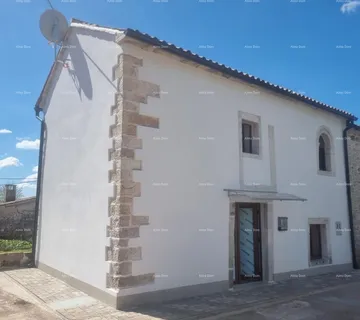 Kuća Prodaje se renovirana kuća, Barban