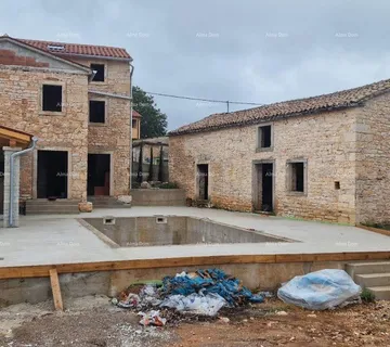 Kuća Prodaje se kuća u renovaciji – Žminj