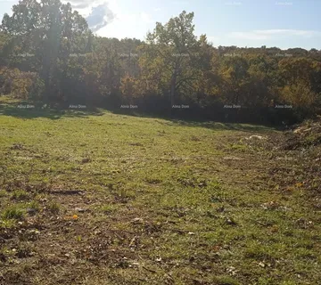 Građevinsko zemljište Prodaje se  građevinsko zemljište na mirnoj lokaciji, Kaštel - cover
