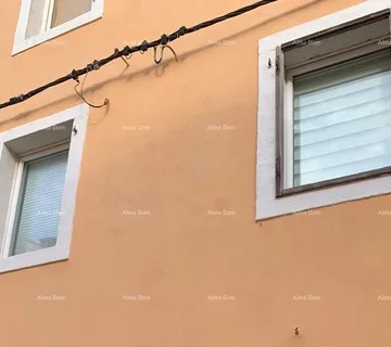 Poslovni prostor Prodaje se novouređeni poslovni prostor, 34m2, Fažana