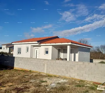 Kuća PULA! PRODAJE SE KUĆA – MIRNA LOKACIJA. - cover