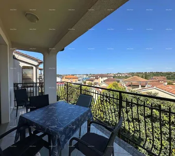 Kuća Prodajemo kuću sa pet apartmana na odličnoj lokaciji!