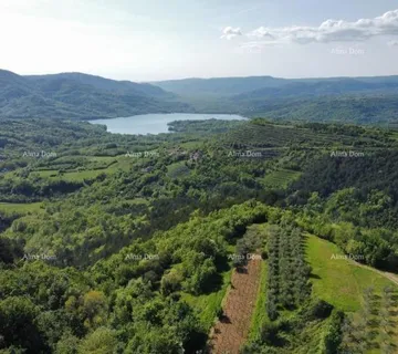 Građevinsko zemljište GRIMALDA – atraktivno građevinsko zemljište s pogledom na prirodu, 1162 m2