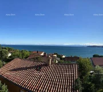 Kuća Umag, Crveni Vrh, kuća s tri odvojena apartmana