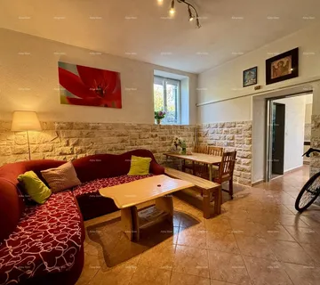 Stan PULA, centar – prodaja / stan 55 m² s vrtom i parkirnim mjestom