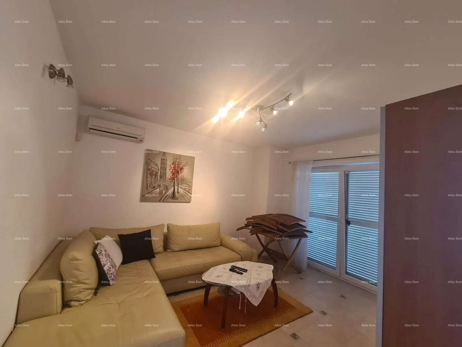 Stan Prodaje se šarmantan stan 60 m²,  Duga Uvala, pogled na more - cover