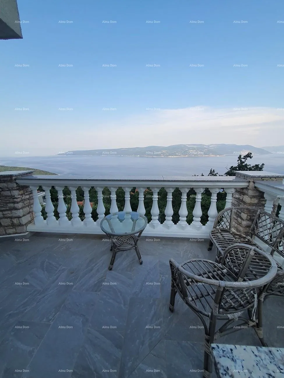 Kuća Apartmanska kuća s pogledom na more - cover
