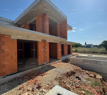 Kuća Prodaja duplex kuće s bazenom u širem dijelu grada Pule! - cover
