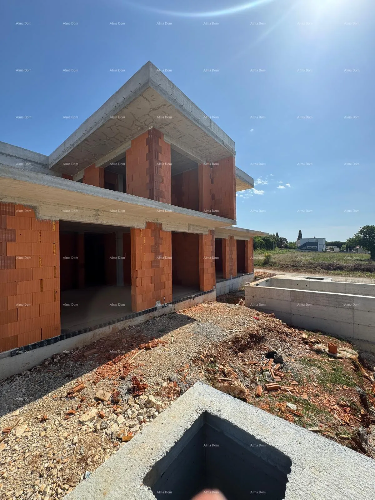 Kuća Prodaja duplex kuće s bazenom u širem dijelu grada Pule! - cover