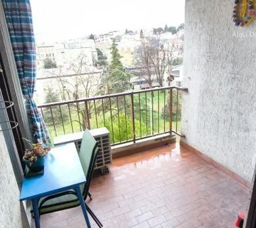 Stan Pula, stan 88 m2. Centar grada.