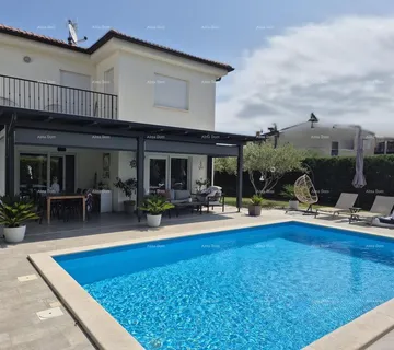 Kuća Poreč okolica – Vila s bazenom