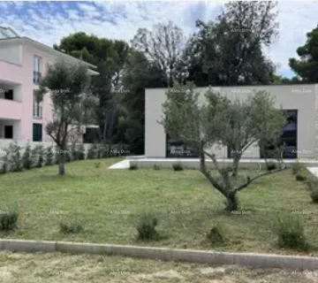 Kuća Rovinj! Prelijepa kuca na dobroj lokaciji.